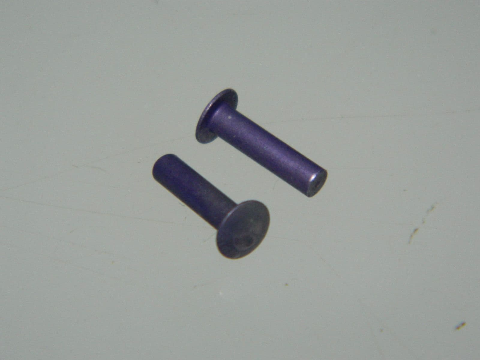 50 x Rivets Mushroom Head Violet Dia 3/32